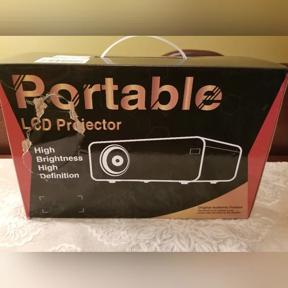 NEW Portable LCD Movie Projector - Picture 8 of 8